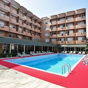Club Nina Ören